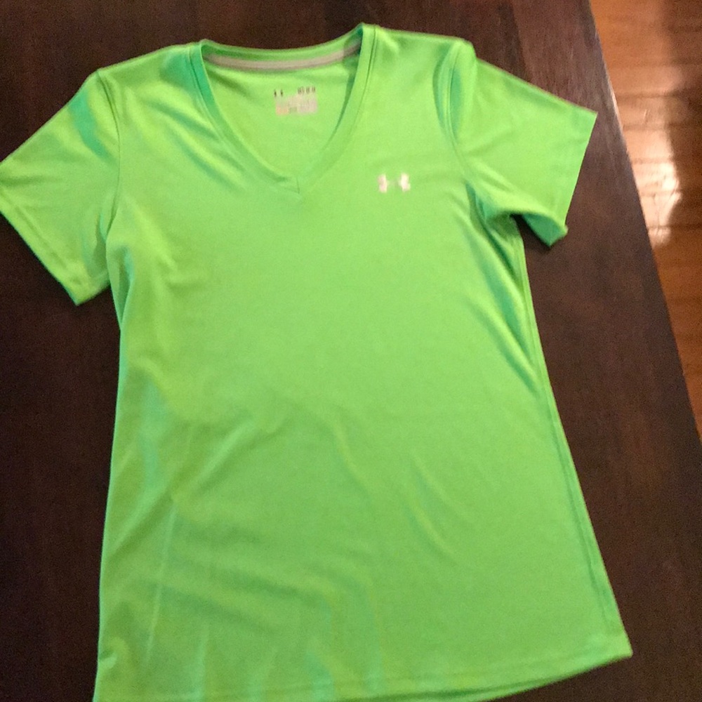 Under Armour women’s shirt